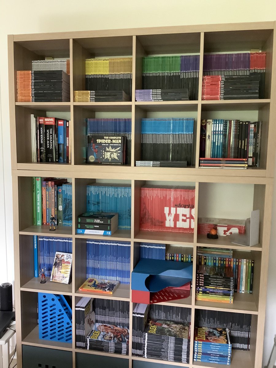 Quando uno monta una nuova libreria in casa deve far vedere il risultato a tutti.