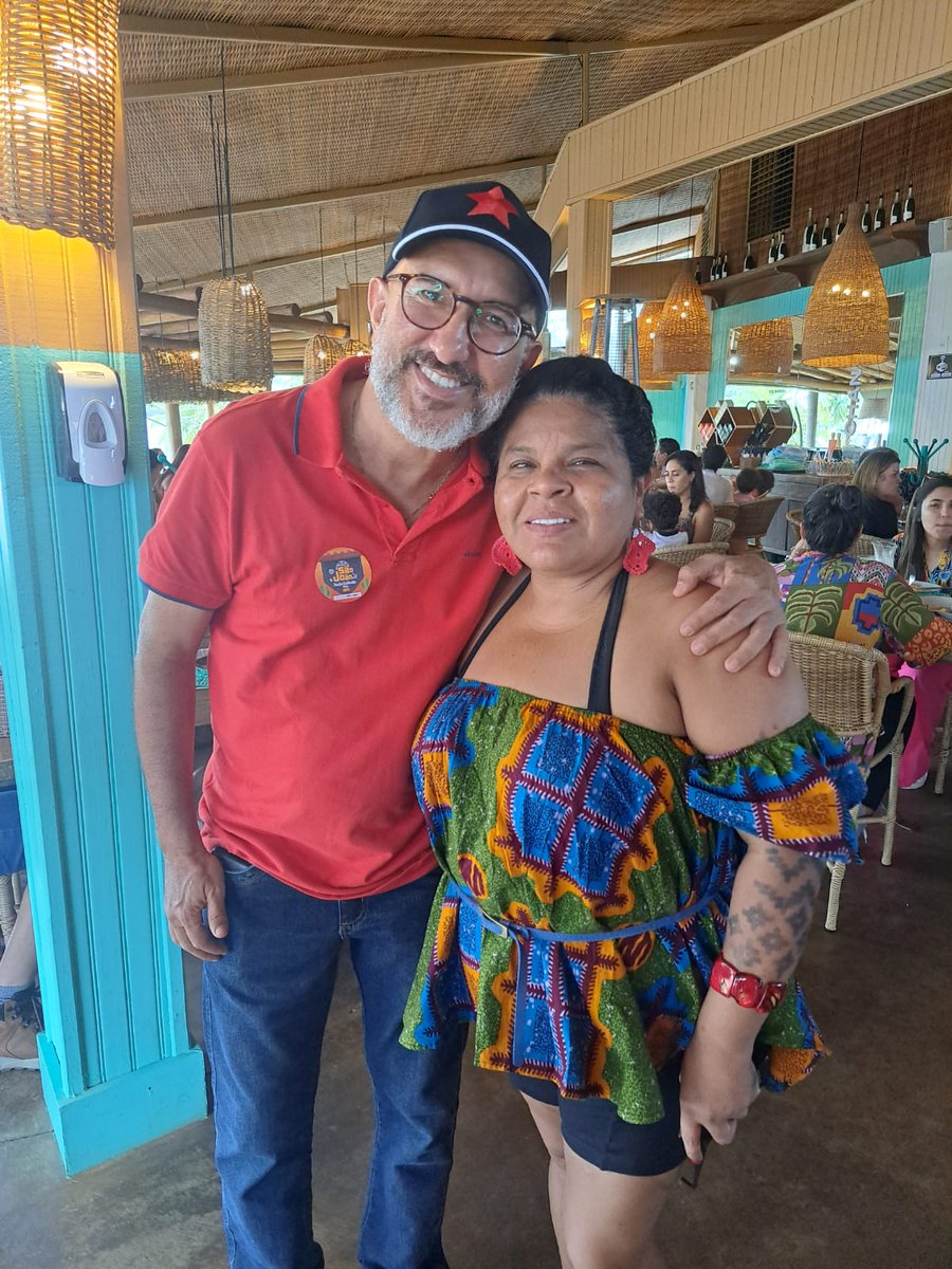 caramurupaiva's tweet image. E no almoço o encontro com a nossa Ministra @GuajajaraSonia , dos povos indígenas do Brasil. Retomaram as retomadas das demarcações de terras dos verdadeiros. É um passo para cuidar de quem cuida das nossas riquezas naturais #ATL #INDIGENOUS #povos #Brasil #Lula