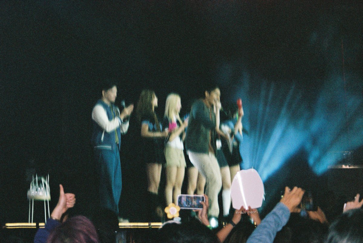ryujindori's tweet photo. κ° 230416 / 041623 κ±
upclose film pics on extended stage !
#BENCHxITZY #ITZY #GlobalBENCHSetter #WANNABEwithBENCH #μμ§ #ITZYinManila https://t.co/LteQ5LliDV