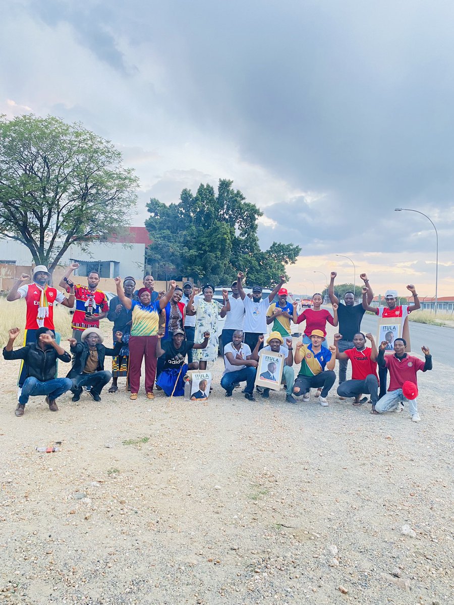 rodneycloete's tweet photo. #Onyaanya,
#JohnPandeni, &
#Rehoboth
π Busy Sunday of recruitment & mobilization for #IndependentPatriotsForChange in! π³οΈ The assignment is clear, votes win elections! Namibian democracy is alive and thriving! π³π¦πͺ #Itula4President #IPC2024 https://t.co/rGs7YKboAS