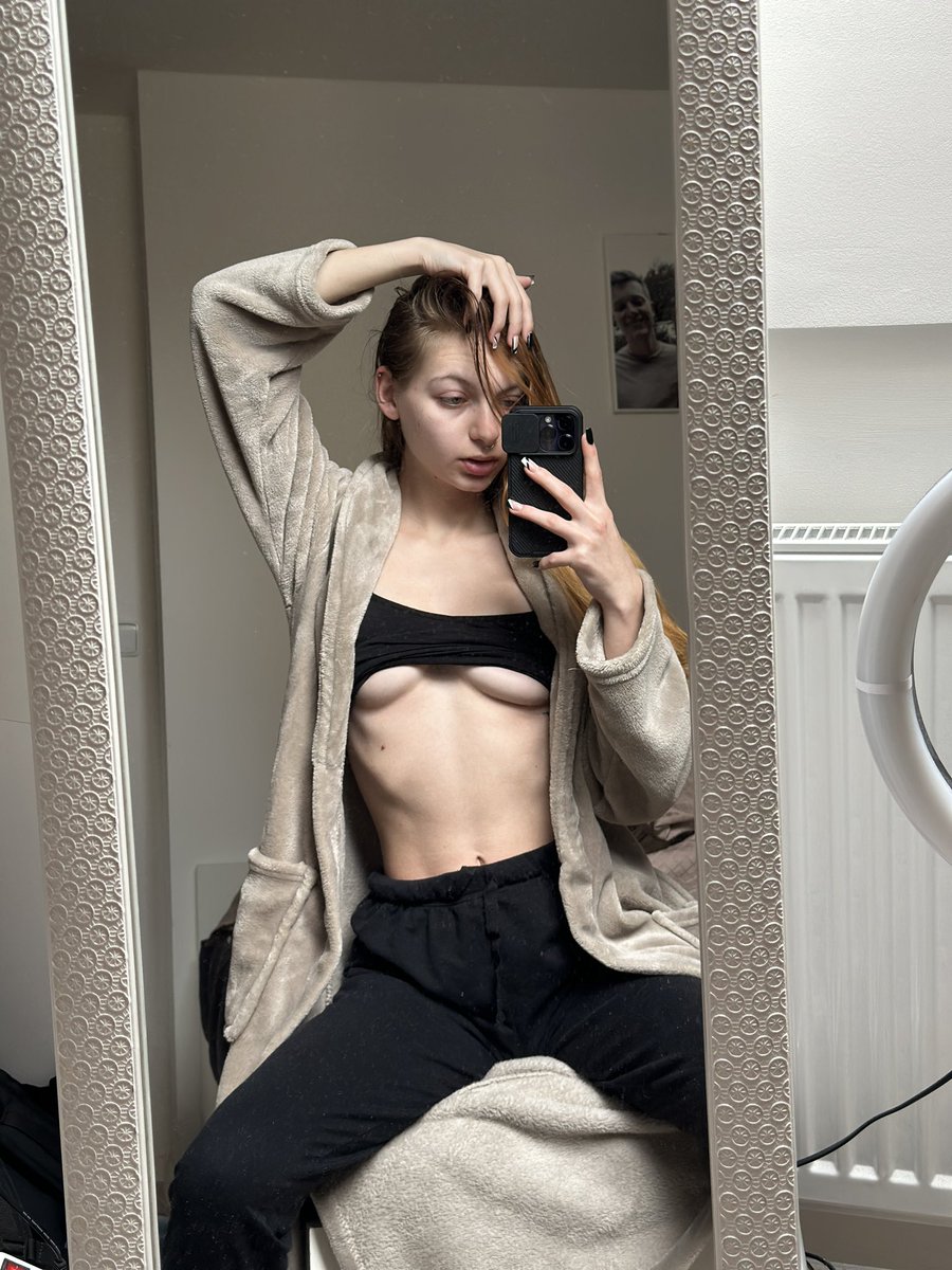 KortieOF's tweet photo. -40% sleva po 2 měsících na můj VIP OnlyFans 🤍💙 link v komentářích👇🏼 https://t.co/xQoolymrVn