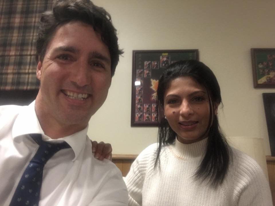 1-2 : Question directe. Je veux une vraie réponse du premier ministre <a href="/JustinTrudeau/">Justin Trudeau</a> et du ministre de l'Immigration <a href="/SeanFraserMP/">Sean Fraser</a> ; Quand la décision du Parlement et du Sénat d'accorder la citoyenneté à Raif sera-t-elle mise en œuvre ?!