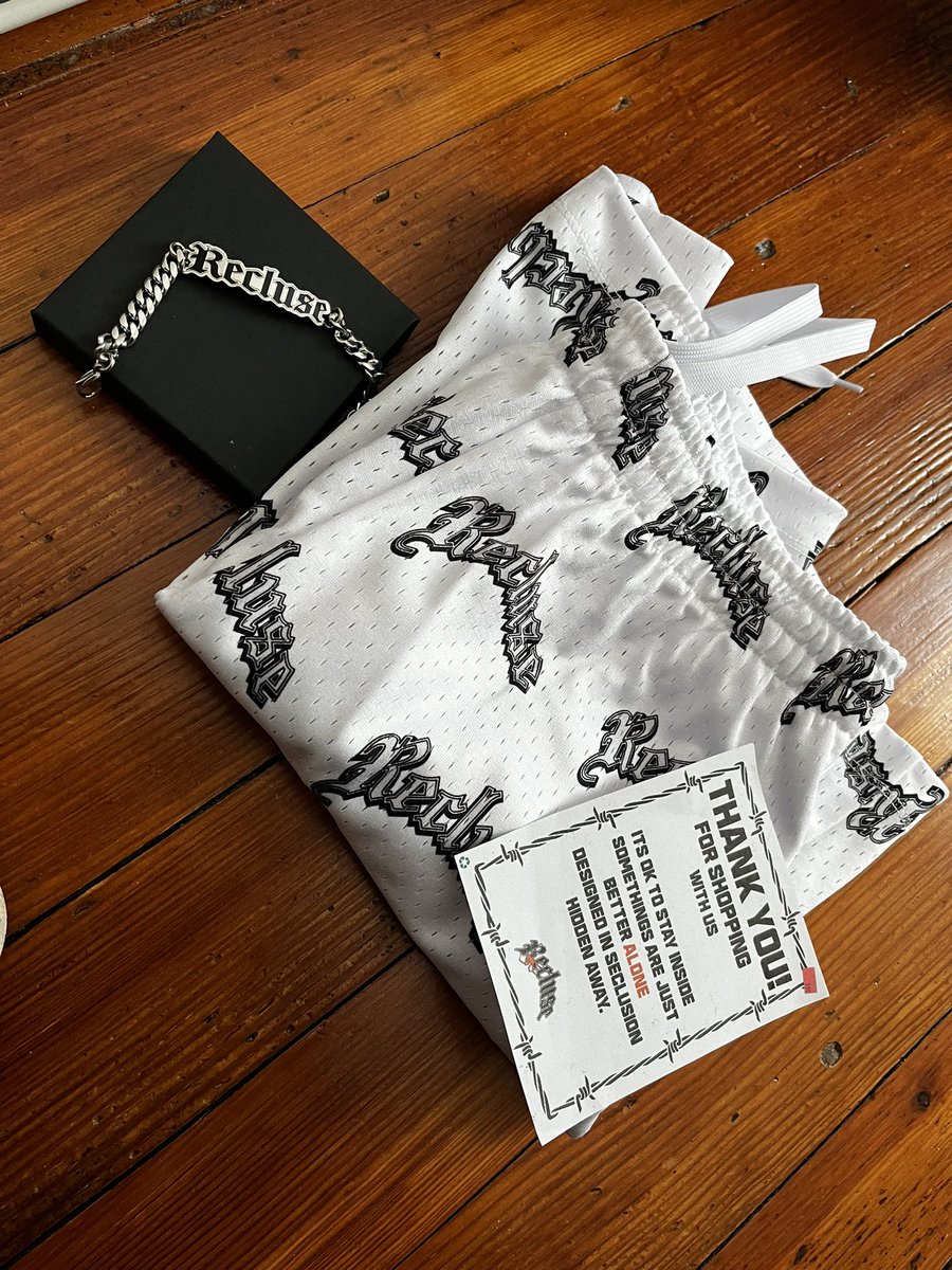itsjohnphelps's tweet photo. This is so fire 🔥 any brands who take the time to send me some fly sht to rock i appreciate to the fullest. 🕷️ https://t.co/UScyPhjkfu