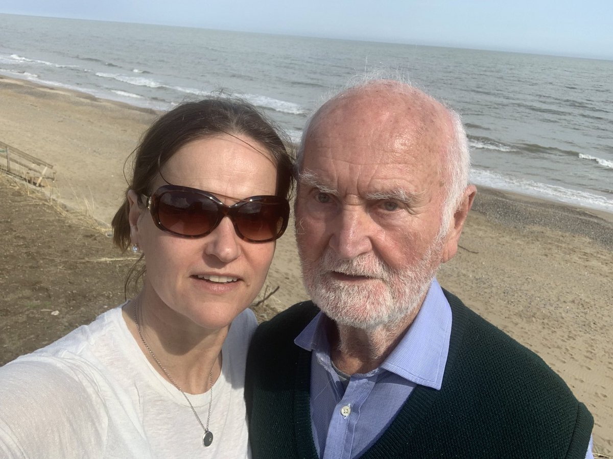 lilycogan's tweet photo. Day trip to #Wexico 🚙😍💜💛
We left herself at 🏡 

🧔🏼‍♂️ was telling me about his Dublin Diocesan pilgrimage yesterday. He was the only man on the bus apart from the priests. He ended up beside a nun who talked her head off! 🚌 😂😇 https://t.co/IL94QdndxS