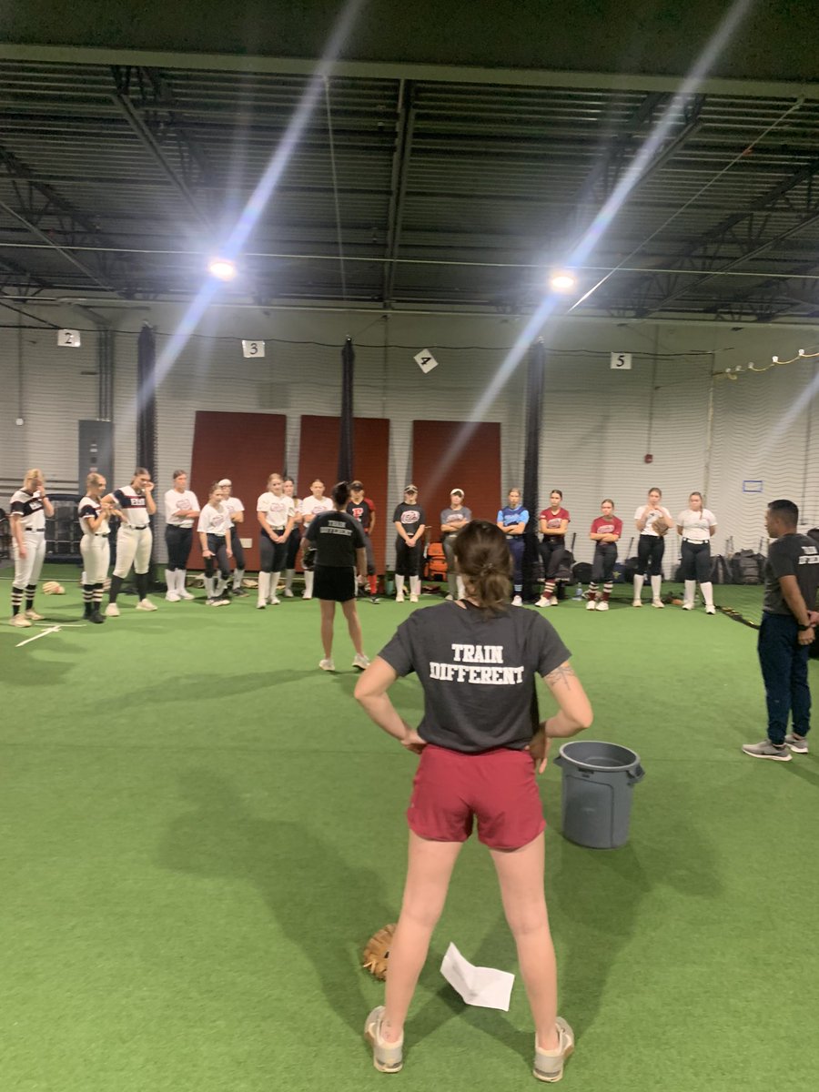 Wilmington Softball Camps tweet media