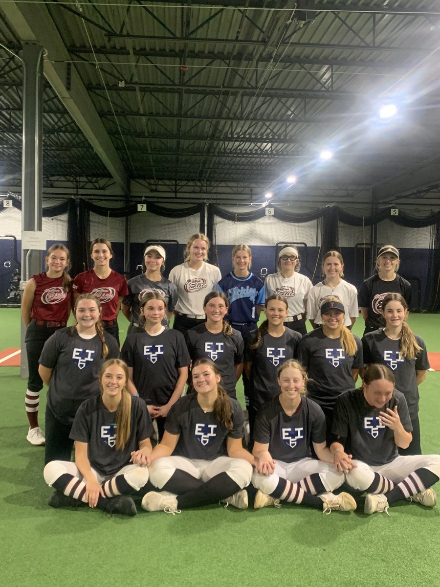 Wilmington Softball Camps tweet media