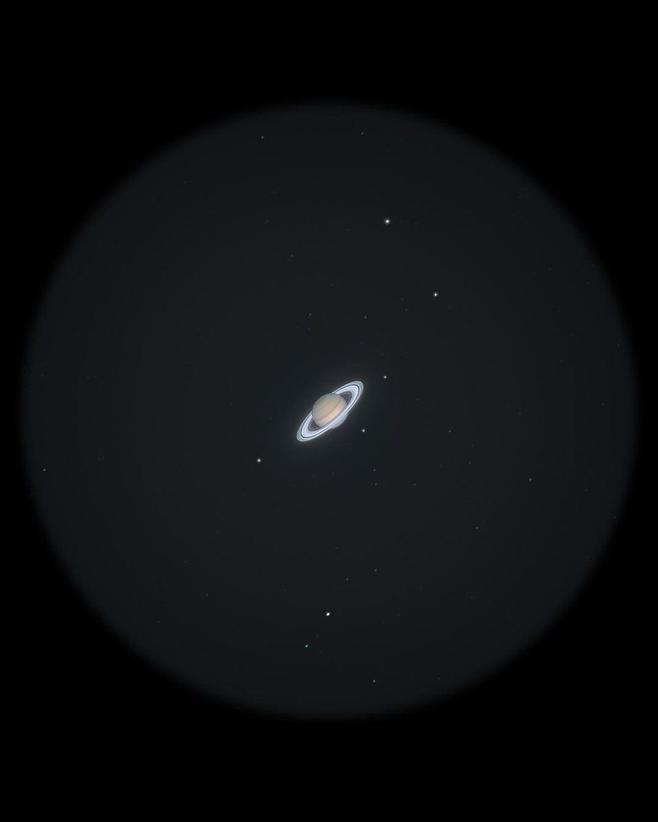 uhd2020's tweet photo. Saturn through a telescope 🔭

📸 @spacebydan https://t.co/7GWpAUO2uG