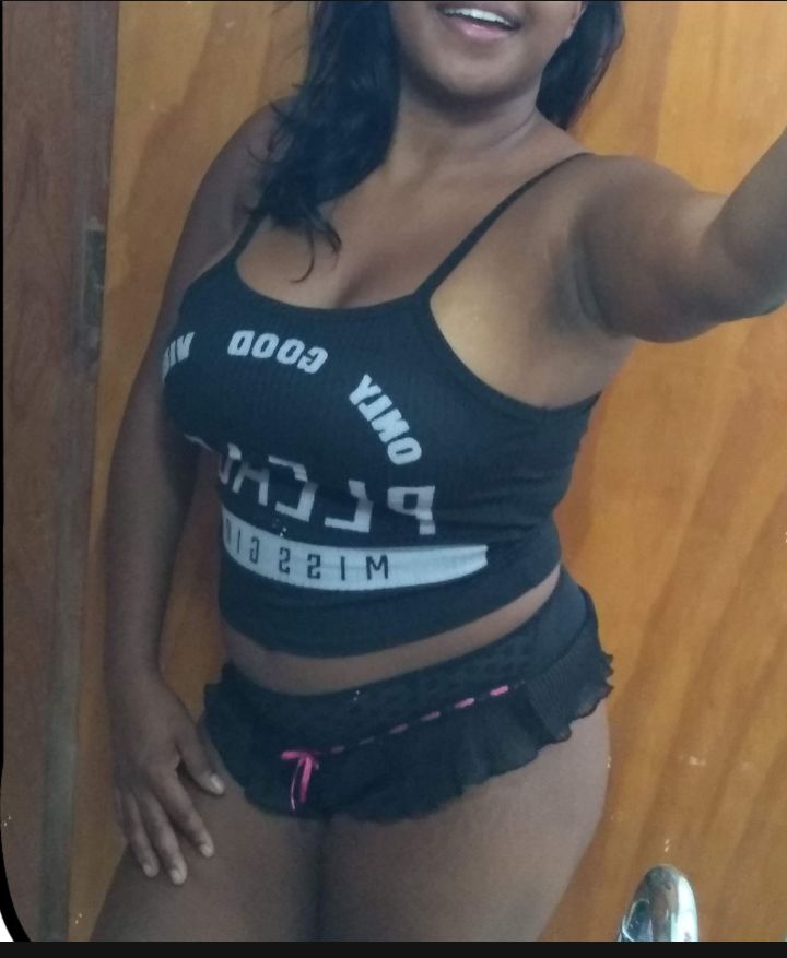 euromulata's tweet image. onlyfans.com/nandafire
- Have a great sunday everyone.. on my free Onlyfans you can see me without this outfit 🌶️🔥
-Don't be shy and check my link 

#onlyfans #onlyfans_girl #onlyfansFree #brazil