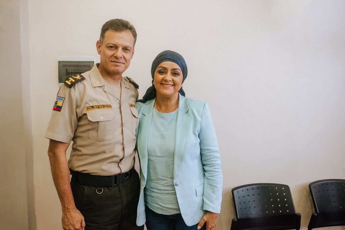 tere_feijoo's tweet photo. La reunión fue dirigida por el Coronel Hernán Uzcategui Comandante Subzonal de Policía de El Oro, el Myr. Leonardo Pijal, el Cnel. Juan Celi, y el Tnte. Cnel. Jaime Herrera. Donde reafirmarón el aumento de efectivos policiales a finales del mes de mayo. https://t.co/fG3VyS0gPA