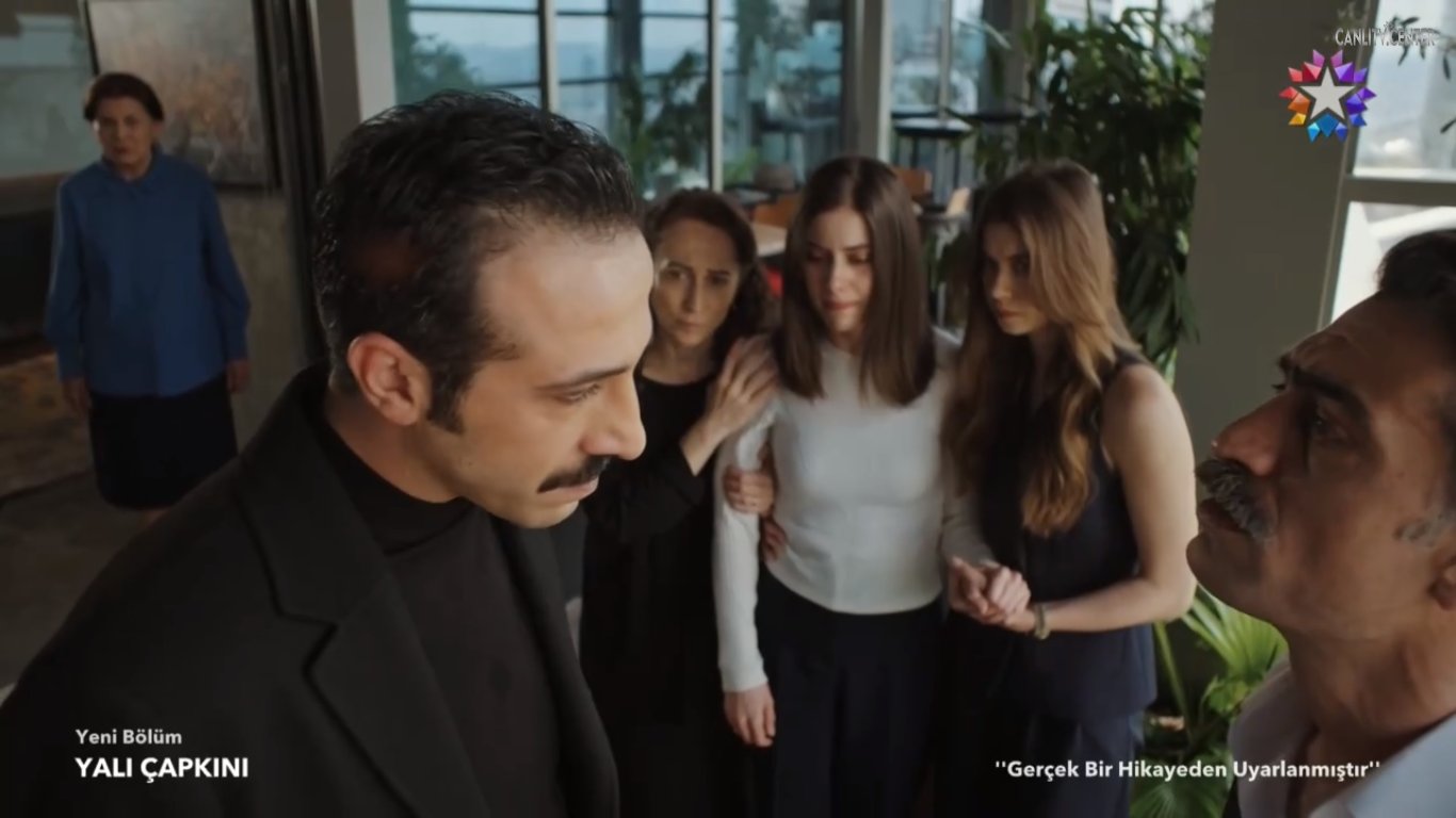 Tarannum_Sevda on X: "Literally the main victims are Abidin & Suna. Kazim  called him to make both Abidin & Suna suffer! Inhuman! #AbSun #YalıÇapkını  https://t.co/nnqAKjebPo" / X