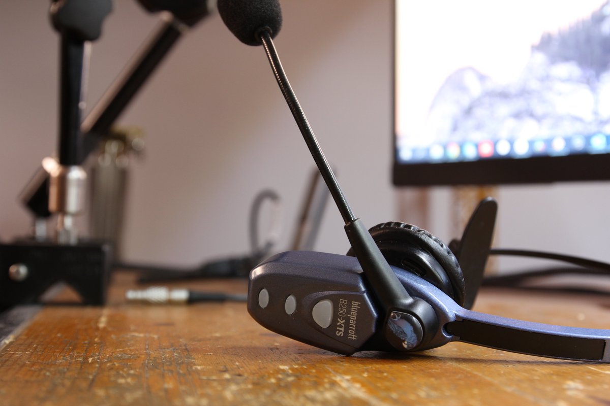 specialpaul's tweet photo. The headset is really nice. Even if it is in a noisy environment.
It is the BlueParrott B250-XT
@_BlueParrott
#specialpaul
#BlueParrott
#Headset
#HomeOffice
#Bigrig
#Dispatcher
#MSTeams
#Zoom https://t.co/RFAdiPc060