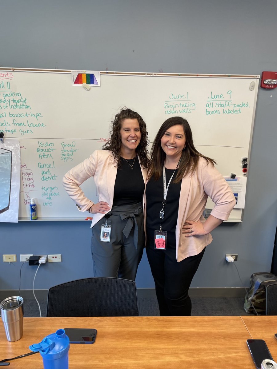You know you spend a lot of time together when you accidentally start dressing alike… 😂🥰 @AnnieOrlov #SomosOT #112Leads