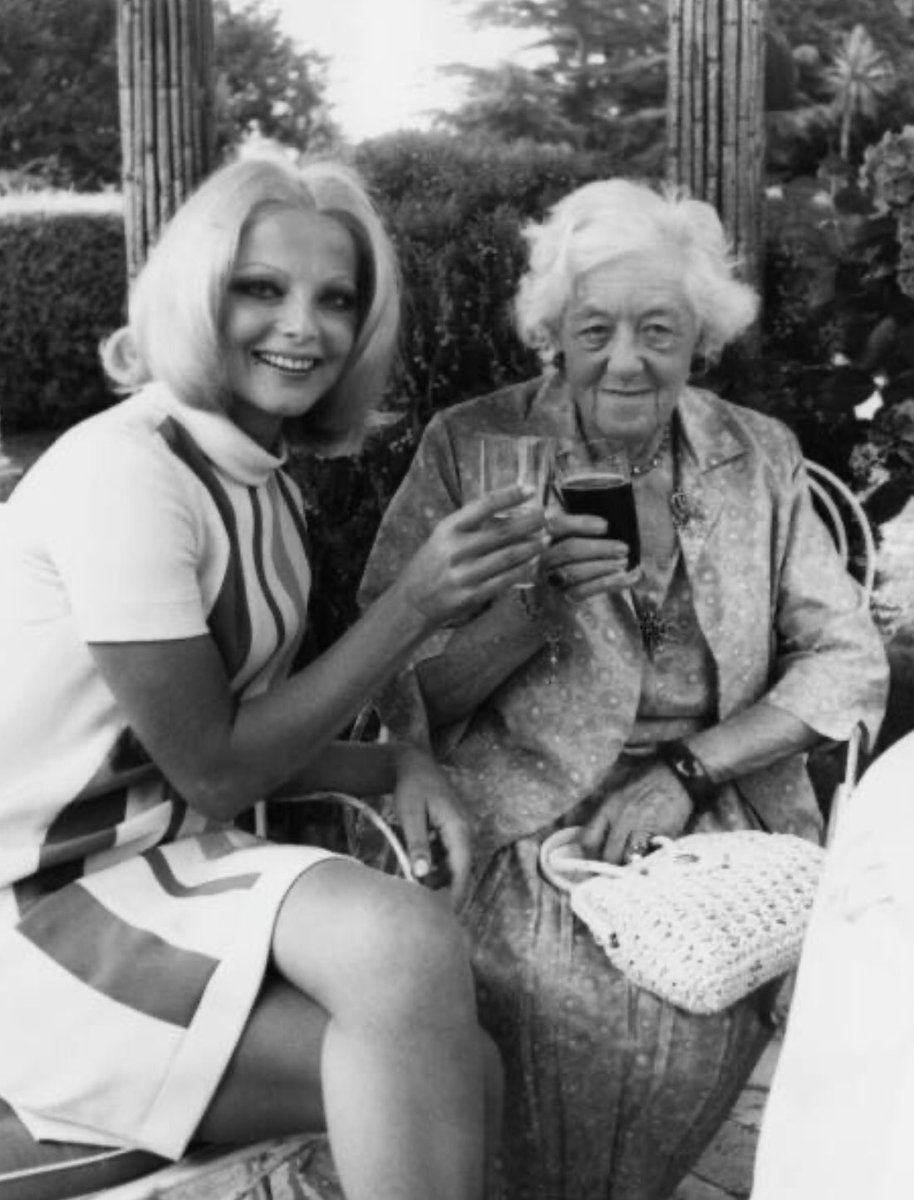DameRutherford's tweet photo. Hello darlings๐ป Cheers! Hereโs @DameRutherford and Virna Lisi getting us in the mood for the long weekend! #FF @AgathaChristie @BFI
@sidjamesplace @Classicbritcom @GylesB1 @johncraggsactor @CHIMPSINSOCKS @BAFTA @MorrisseyHelena @deedeesadler @StageMeetsWorld @JoanHicksonFans ๐ฌ https://t.co/pfm6RWa1cq