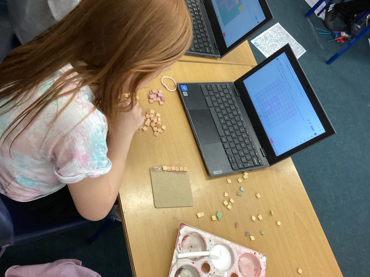 y3hvcs's tweet image. We’ve been very patiently waiting for a special delivery for a couple of months… and it was so worth it! A great afternoon using their designs to finally make their Roman mosaics! We might have moved on to a new topic but we had to rewind for just one special activity 🌟