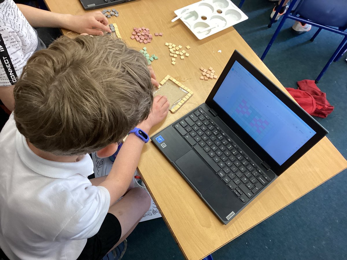 y3hvcs's tweet image. We’ve been very patiently waiting for a special delivery for a couple of months… and it was so worth it! A great afternoon using their designs to finally make their Roman mosaics! We might have moved on to a new topic but we had to rewind for just one special activity 🌟