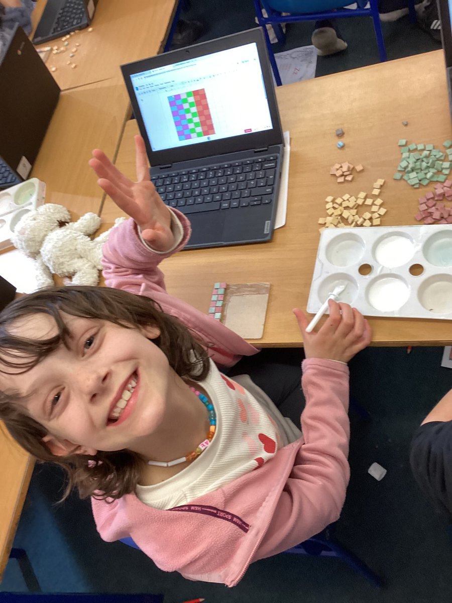 y3hvcs's tweet image. We’ve been very patiently waiting for a special delivery for a couple of months… and it was so worth it! A great afternoon using their designs to finally make their Roman mosaics! We might have moved on to a new topic but we had to rewind for just one special activity 🌟