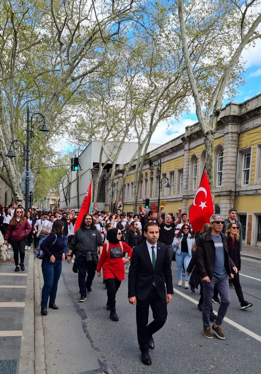 Kabataş Erkek Lisesi Geleneksel Veda Yürüyüşü - Kral Dönem'23 ❤️🖤