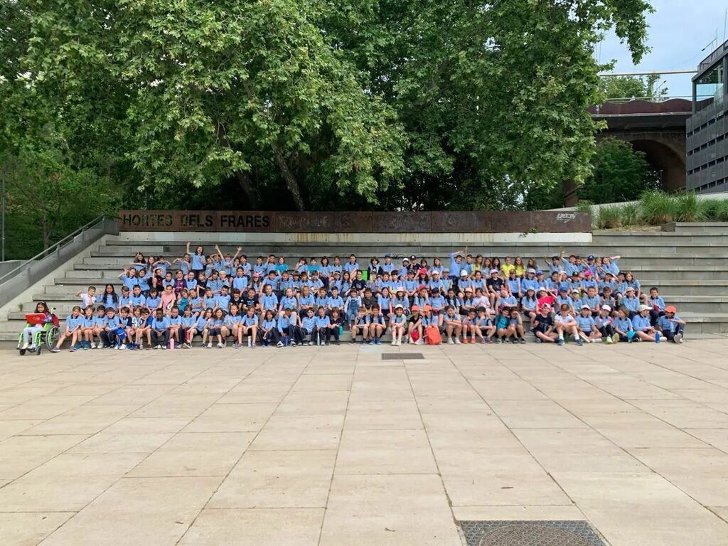 🏃‍♀️Dia de l’Educació Física al Carrer 🤸

Els infants de 2n i 3r de primària han anat al Parc de Vallparadís a fer jocs d’Educació Física. Ho han passat MOLT bé!! 💪

 #defc2023 #petitestellanova #escolanova #primària #educació #escola #terrassa instagr.am/p/Crl3CbgLr2b/