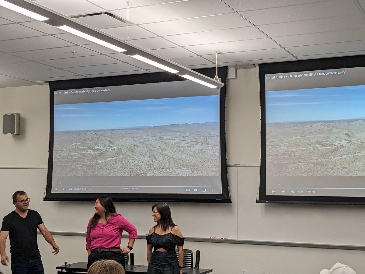 Now happening:
Documentary screening at @Cronkite_ASU 
Featuring thought provoking work on the environmental impact of #BorderWall by @HumphreyProgram stars @karaM_hakob  @makesyoucakes and their teammate & on #SaveOakFlat by @NellijaL
and team 
@CronkiteGlobal