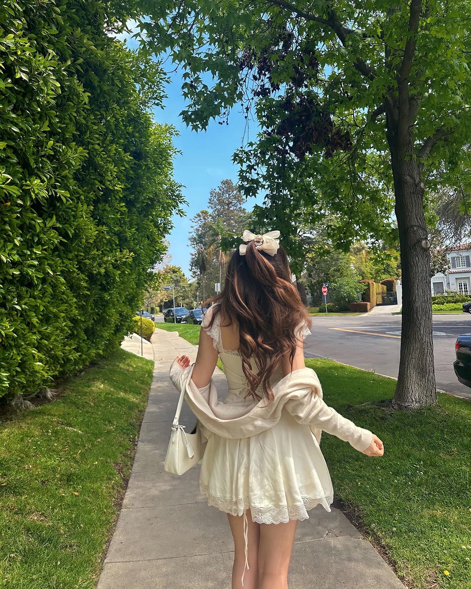 pokimanelol's tweet photo. just wanna be happy 🫶🏻 https://t.co/SKyEb3Rgzd