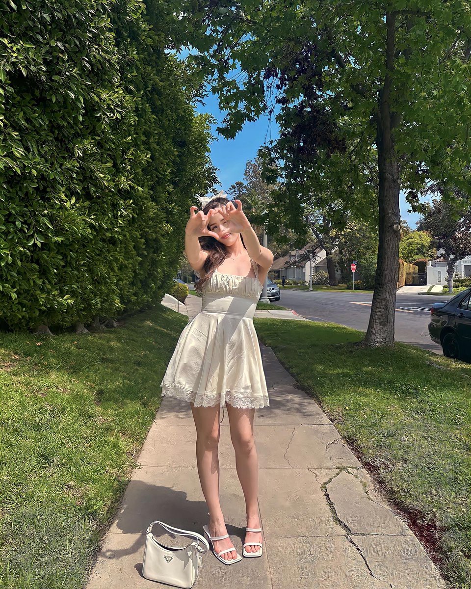 pokimanelol's tweet photo. just wanna be happy 🫶🏻 https://t.co/SKyEb3Rgzd