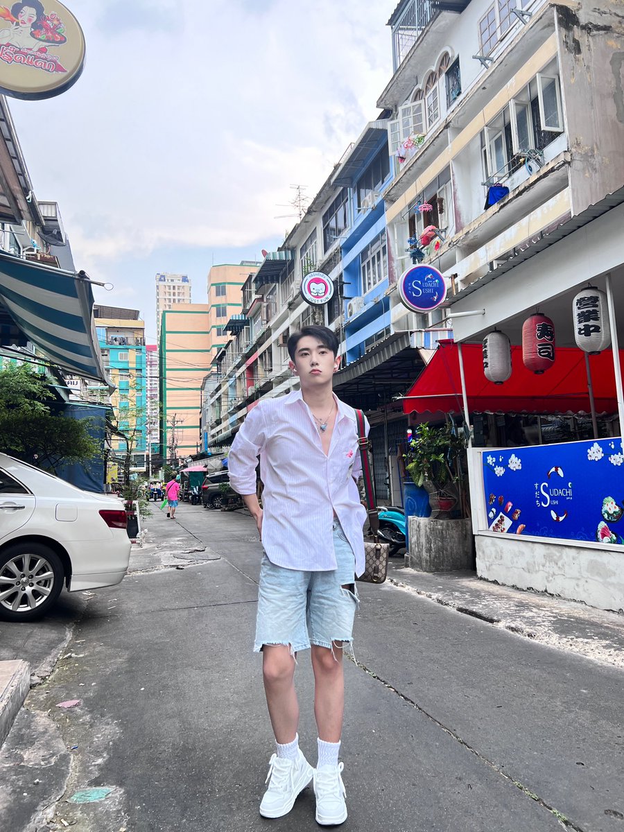 15666160wer's tweet photo. 来泰国来做泰国甜心了🇹🇭 https://t.co/ya5K7CJq3k