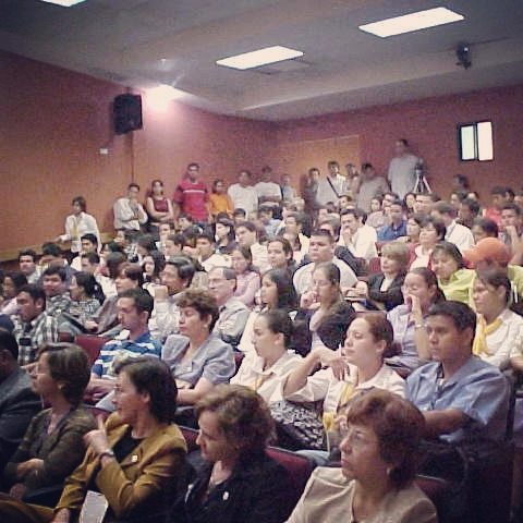 CongresoCICAB's tweet photo. Recordando el IV Congreso en 2002. Conferencias, eventos culturales y convivencia entre colegas y alumnos. ¿A quién reconocen? https://t.co/whgD3Cfkcc