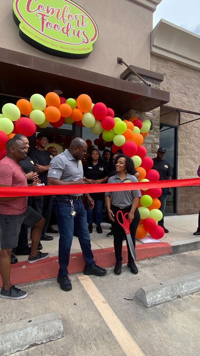 SAUEBLACKTX's tweet photo. Black-Owned Dominican/Soul Food Fusion Restaurant in Houston

“Where Southern Soul, Meets The Caribbean”

📍Comfort Foodies | 8128 North Sam Houston Pkwy W B, Houston, TX 77064 https://t.co/MupfkTkgMT