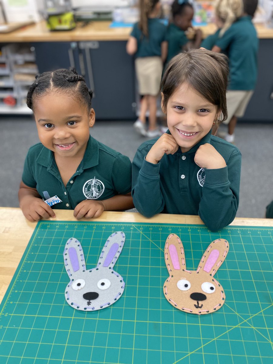 PineCrestSTEM's tweet photo. #PCK seamsters joined us in the #PCiLab to sew and design their very own Knuffle Bunny during their author’s study on @MoWillems 🧵🐰 #PCFutureReady https://t.co/RbPfnGwpvD