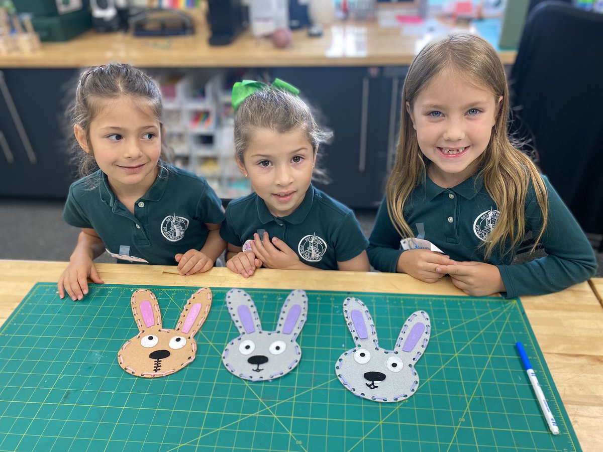 PineCrestSTEM's tweet photo. #PCK seamsters joined us in the #PCiLab to sew and design their very own Knuffle Bunny during their author’s study on @MoWillems 🧵🐰 #PCFutureReady https://t.co/RbPfnGwpvD