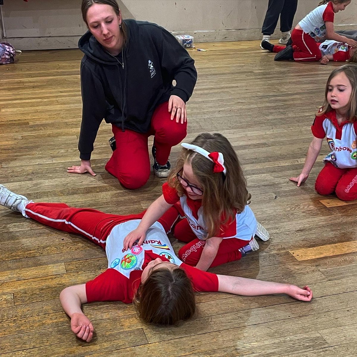 6th Clapham Guides tweet media