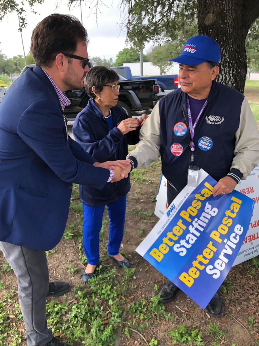 BronkoBryan's tweet photo. I was honored to be with Living Legend Linda Chavez-Thompson &amp; president of San Antonio Alamo Arew Local #195 Alex Aleman, Postal Workers Union, @AFLCIOSA! Postal Workers are the life blood of this country. We need to make sure their environment is healthy, safe &amp; well staffed. https://t.co/zZwaSWAKN6