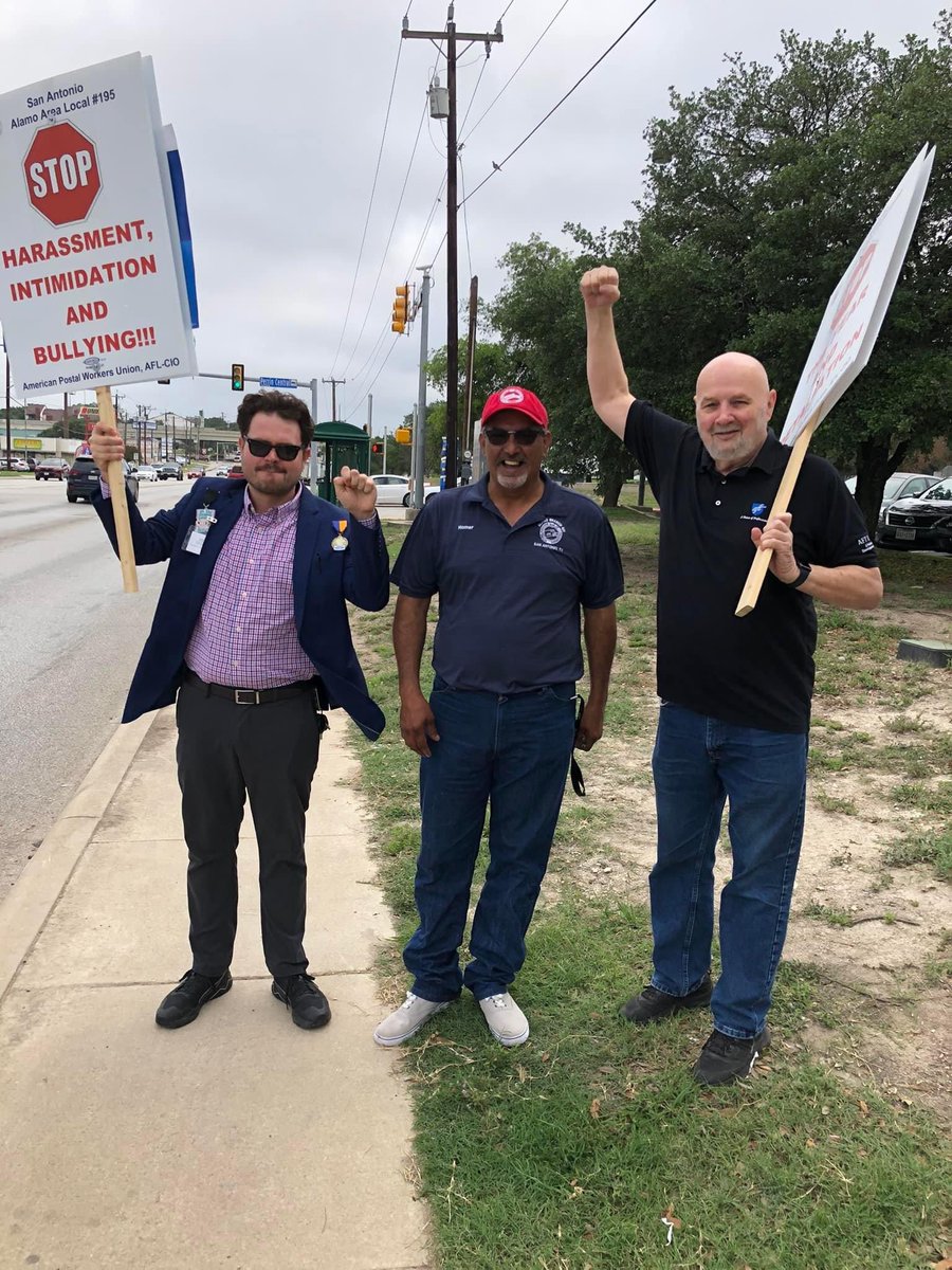 BronkoBryan's tweet photo. I was honored to be with Living Legend Linda Chavez-Thompson &amp; president of San Antonio Alamo Arew Local #195 Alex Aleman, Postal Workers Union, @AFLCIOSA! Postal Workers are the life blood of this country. We need to make sure their environment is healthy, safe &amp; well staffed. https://t.co/zZwaSWAKN6