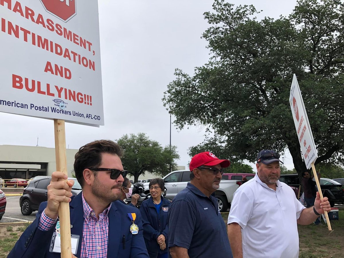 BronkoBryan's tweet photo. I was honored to be with Living Legend Linda Chavez-Thompson &amp; president of San Antonio Alamo Arew Local #195 Alex Aleman, Postal Workers Union, @AFLCIOSA! Postal Workers are the life blood of this country. We need to make sure their environment is healthy, safe &amp; well staffed. https://t.co/zZwaSWAKN6