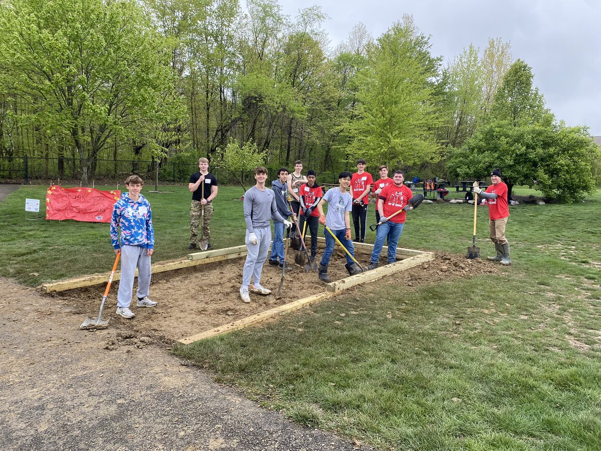HRErockets's tweet photo. Our students loved having FHS students at HRE for the day!! They helped build a long jump pit (thanks to the track team), helped in classrooms, and spent time playing with students!  We were thankful for all of them! @jasonurban90 @FHSTigers https://t.co/ZGRk9bMxI5