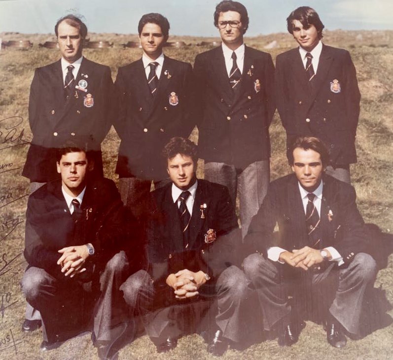avidaor's tweet photo. Hace 42 años el equipo de España junior liderado por nuestro capitan Eduardo Aburto gano el campeonato de Europa en Helsinki. Ayer volvimos a jugar todos juntos en la Real Sociedad de Golf de Neguri para homenajear a nuestro capitan. Aupa Eduardo!! Team sois unos cracks!! https://t.co/UVvjc97S9W