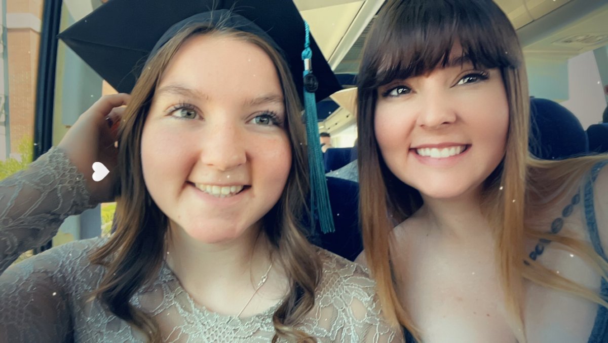 jonesy0042's tweet photo. ConGRADulations Piggy!! #GCU2023 https://t.co/qQ7441fSnA