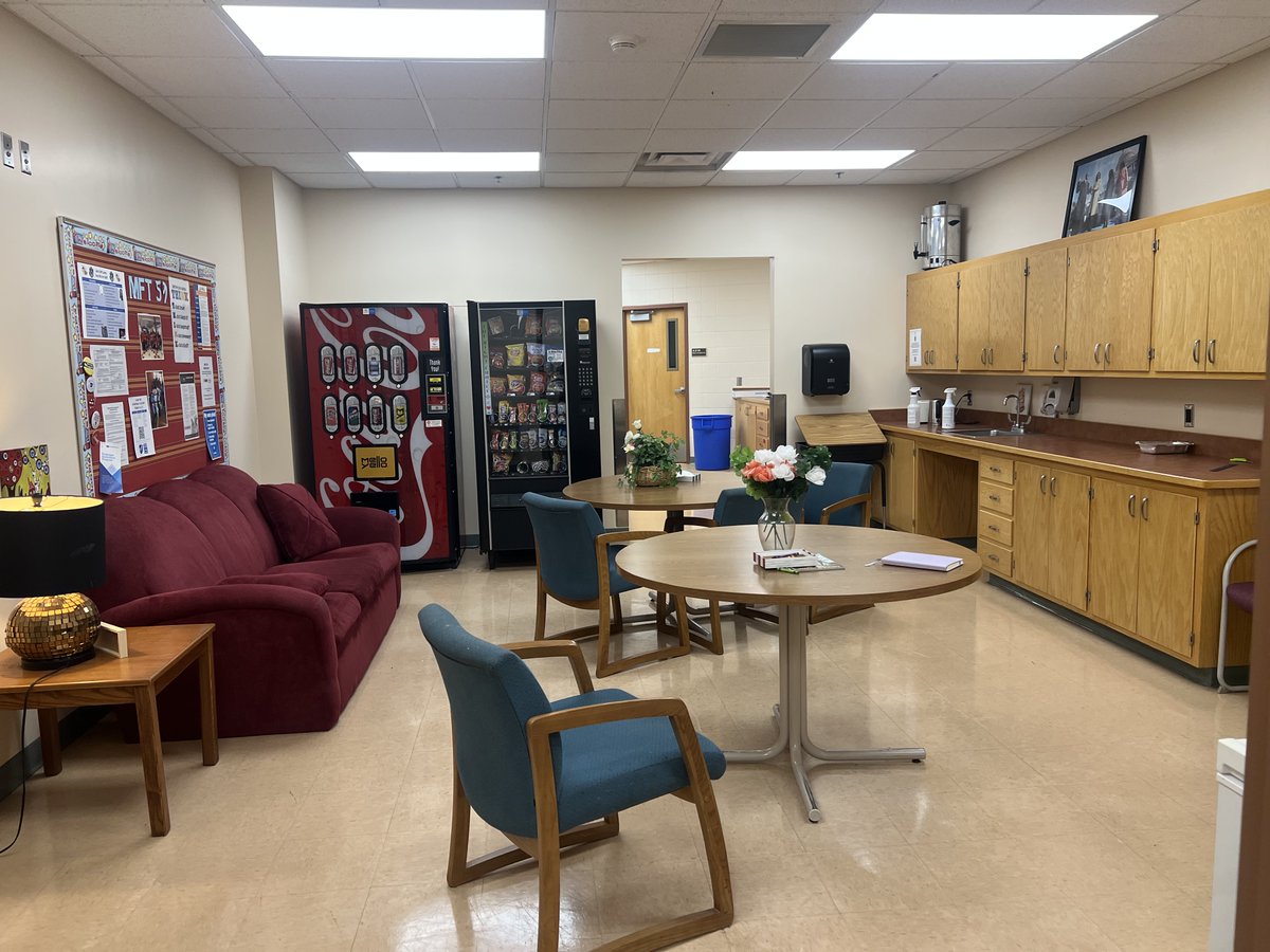 EquityMPS's tweet photo. Hello AEC Community!

The entire staff at Lucy Craft Laney school works so hard. Currently, their staff lounge is neglected. The @EquityMPS wants to partner w/ community in order to create a staff lounge at Lucy Craft Laney school that is

❤️ inviting
❤️ refreshing
❤️ relaxing https://t.co/1wabJ946Lx