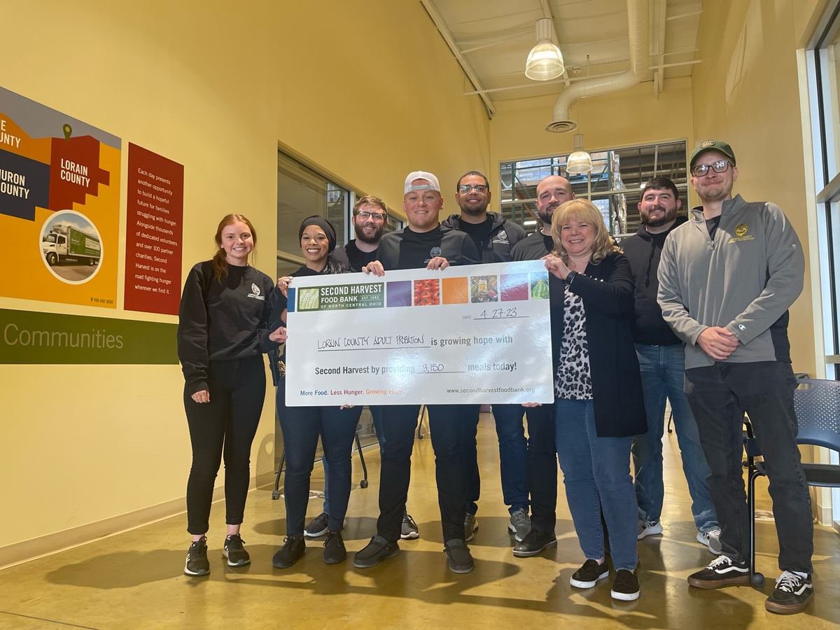 SecondHarvestOH's tweet photo. Thank you to the amazing folks at Lorain County Adult Probation who raised funds for #harvestforhunger with a fun office challenge and raised over 3,150 meals! 🙌 We are so grateful for your support! Great job! 💚 https://t.co/H2dgQmMGja