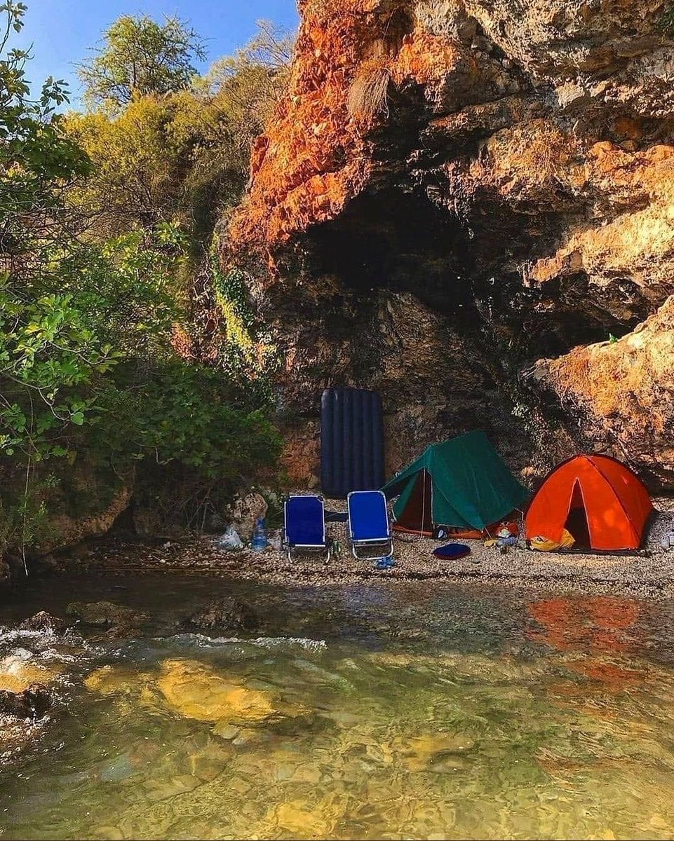 bu yere kaçmam gerek