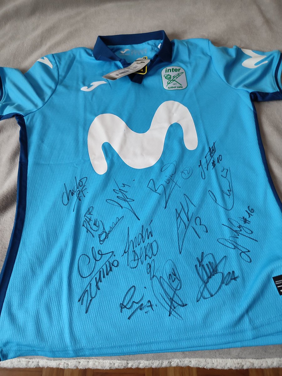 fimofito's tweet photo. Siguenvllegando super regalos para el sorteo solidario con Markel de Ziordia. Estos son más emotivos porque desde el cielo sigue ayudando @CarreraNacho !!!  , Gracias Juani, gracias Chus, gracias @InterMovistar . https://t.co/1pA6dcESK7