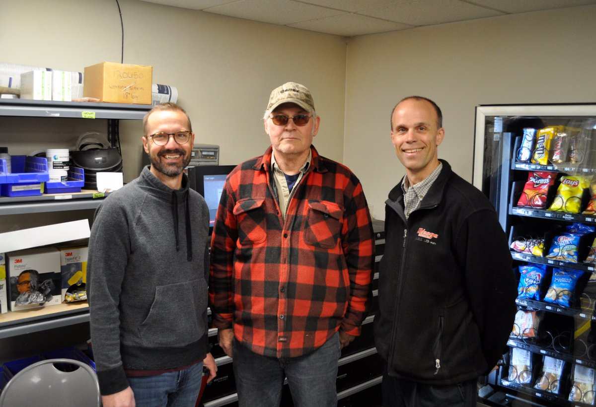 DurALift_inc's tweet photo. Today we are wishing a happy retirement to Travis Dirks of our service &amp; parts department. Travis has worked for Dur-A-Lift since 1998, and we greatly appreciate his hard work and dedication over the years! https://t.co/sZFnMfKmCV