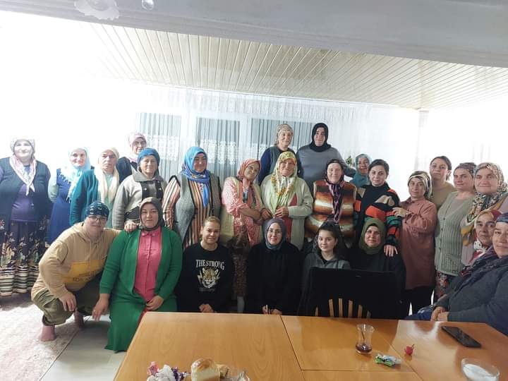 evrenayvaz74's tweet photo. 📍Güzelcehisar
Yaylacık Mahallesi sakinleri ile bir araya geldik.
#DoğruAdımlarlaYolaDevam https://t.co/LYwP9AtX8b