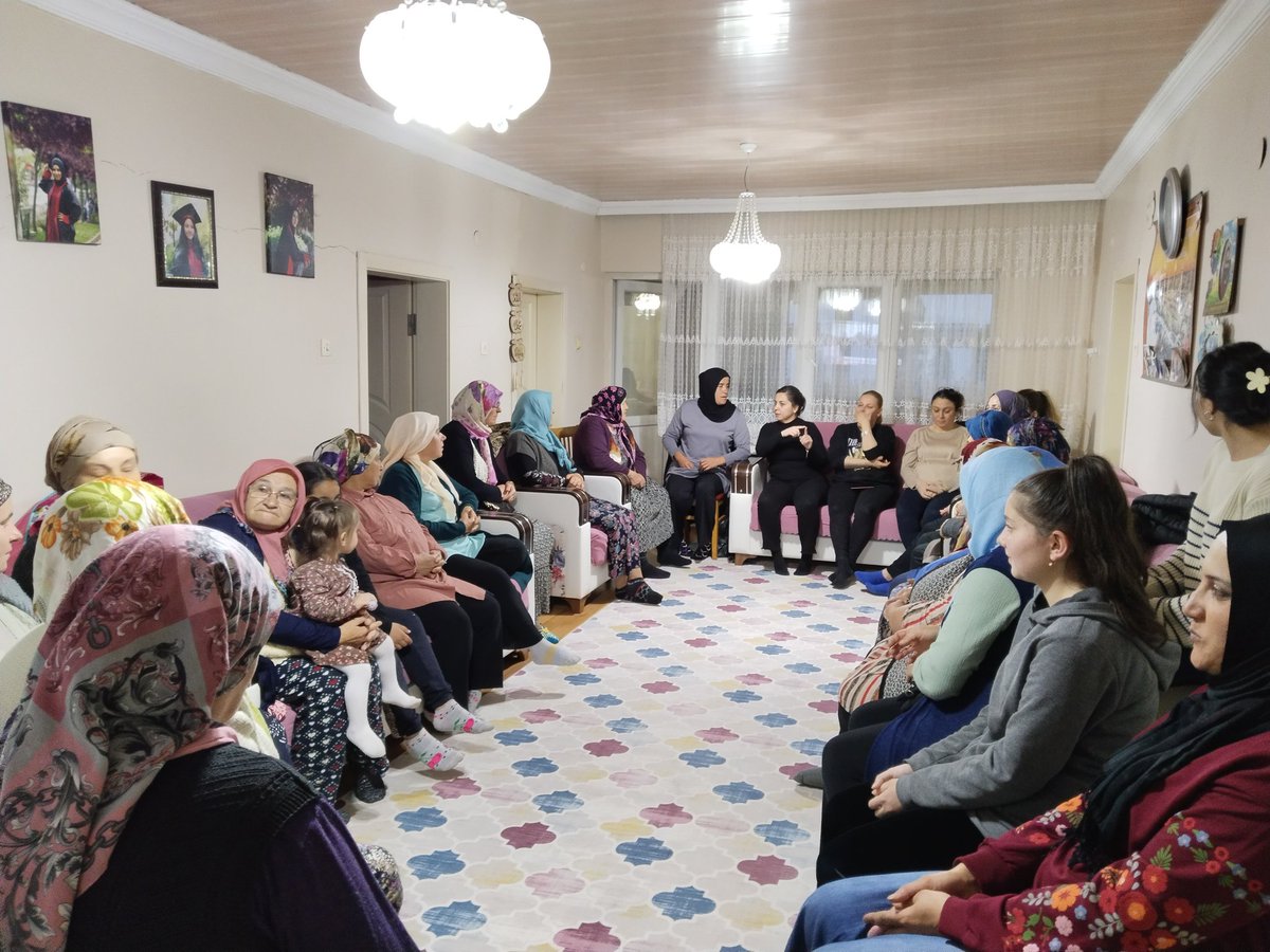evrenayvaz74's tweet photo. 📍Güzelcehisar
Yaylacık Mahallesi sakinleri ile bir araya geldik.
#DoğruAdımlarlaYolaDevam https://t.co/LYwP9AtX8b