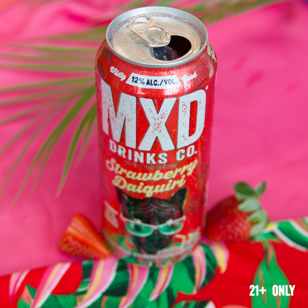 MXDdrinksco's tweet photo. The beach called. It said, “Drink me.” https://t.co/Doui0NmsfE