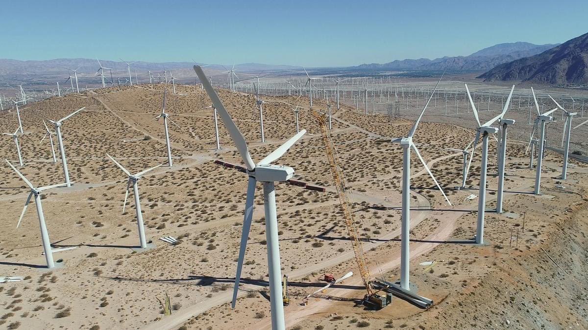 TapNewsAgency's tweet photo. #Tunisia: #Spanish multinational "Acciona" and #Saudi "Swicorp," will build a 75-megawatt wind farm at an estimated cost of nearly €149 million i #Chenini, #Tataouine, with construction expected to start at end of 2025 and take 18 months. https://t.co/EkweG8nciy https://t.co/6YgSQybAuO