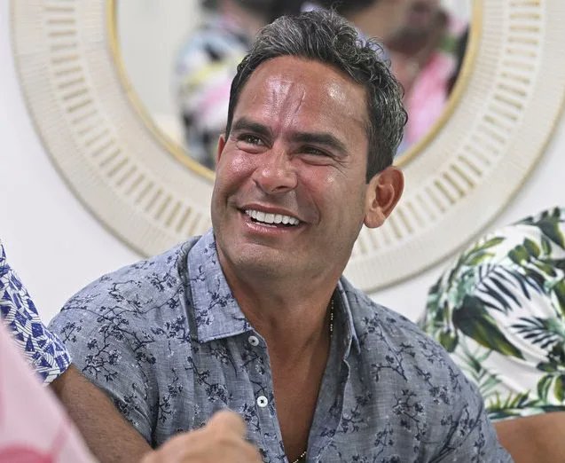 upandadamlive's tweet photo. 😇 Who was your favorite husband on this season of RHONJ? 

👍 LIKE for Luis + 🔁 RETWEET for Joe! Comment and let us know why! 

@BravoTV #RHONJ #RealHousewives https://t.co/alDOTlW4sN