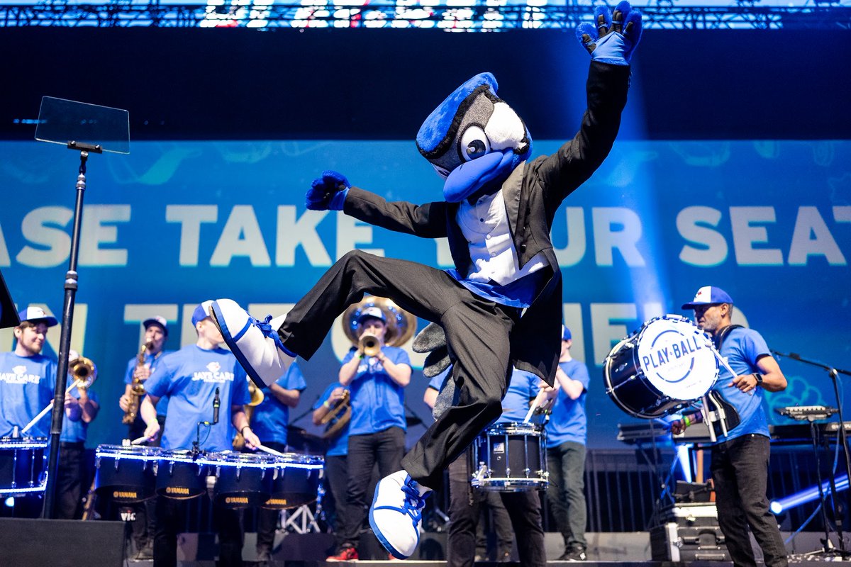 Thanks to your generosity and <a href="/MRogersHixon/">Melinda Rogers-Hixon</a> and Eric Rogers-Hixon’s matching gift, our #BlueJaysCommunity raised more than $1.89 million to make Jays Care programming accessible for thousands of children and youth across Canada. 💙