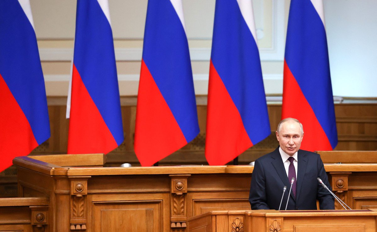 mae_rusia's tweet photo. 💬 Vladímir Putin: No vamos a aislar a Rusia, al contrario, ampliaremos unas relaciones pragmáticas, igualitarias, mutuamente beneficiosas y de asociación con países amistosos de #Eurasia, #África y #AméricaLatina.

🤝 Seguiremos trabajando con quienes valoran su reputación. https://t.co/zMHNSUN7YM