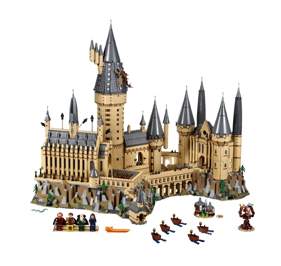 MarvelStuff98's tweet photo. 🚨Giveaway IV🚨

To win this awesome Hogwarts castle #LEGO set all you have to do is:
-Follow Me
-Rt this tweet
-Tag 1 person
- And answer with your #Hogwarts house. (Mine is Slytherin)

Good Luck 🙂 https://t.co/pA3W1XQNkq